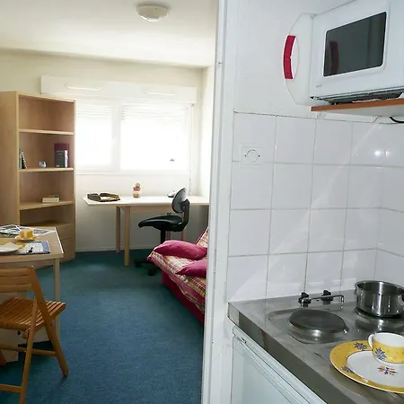 아파트호텔 Sejours & Affaires Lamartine 3*