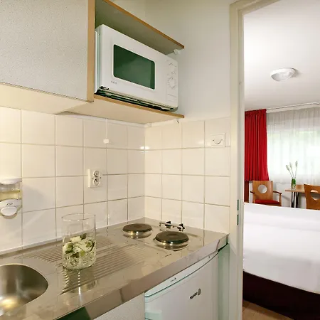 Sejours & Affaires Lamartine Apartmanhotel