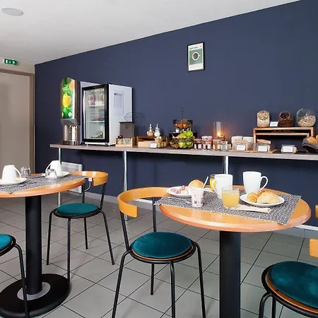 Hotel apartamentowy Sejours & Affaires Lamartine