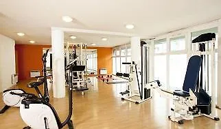 Sejours & Affaires Lamartine 3* פואטייה