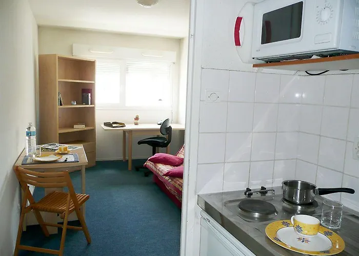 Aparthotel Sejours & Affaires Lamartine 3*