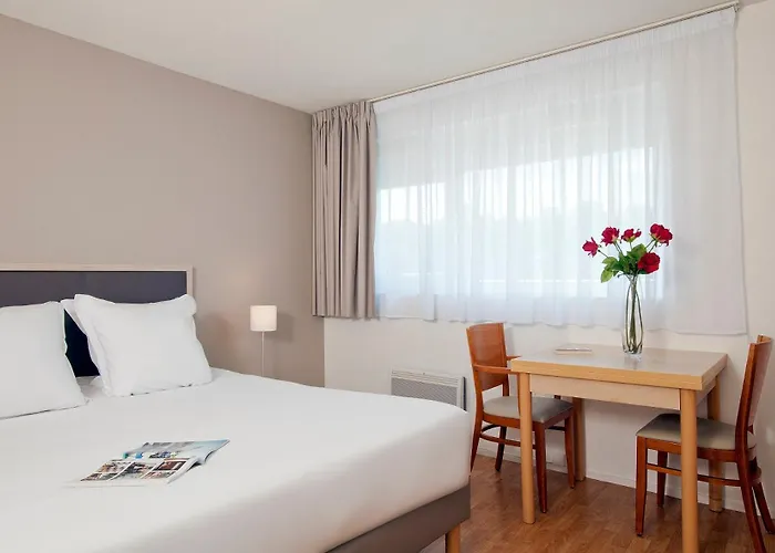 Aparthotel Sejours & Affaires Lamartine 3*