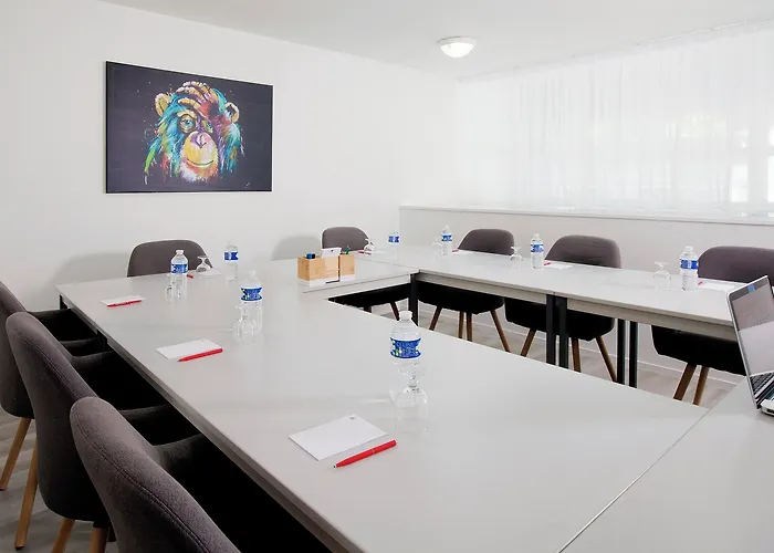 Sejours & Affaires Lamartine Apart-hotel