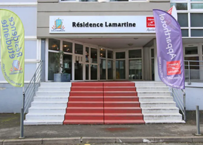 Sejours & Affaires Lamartine Aparthotel 3*