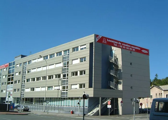 Aparthotel Sejours & Affaires Lamartine 3*